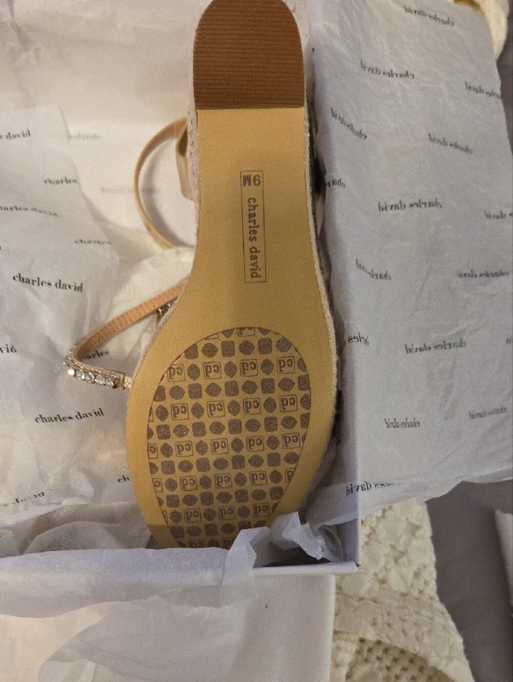 Charles David Gold Metallic Espadrille Wedges with Blingy T-Strap, Brand New. - Picture 5 of 8